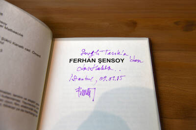 Karagöz ile Boşverin Beni / Ferhan Şensoy (imzalı) - 2
