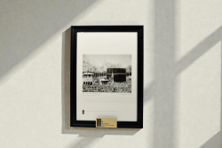 Kâbe-i Muazzama etrafında hacılar namaz kılarken (1880) - 